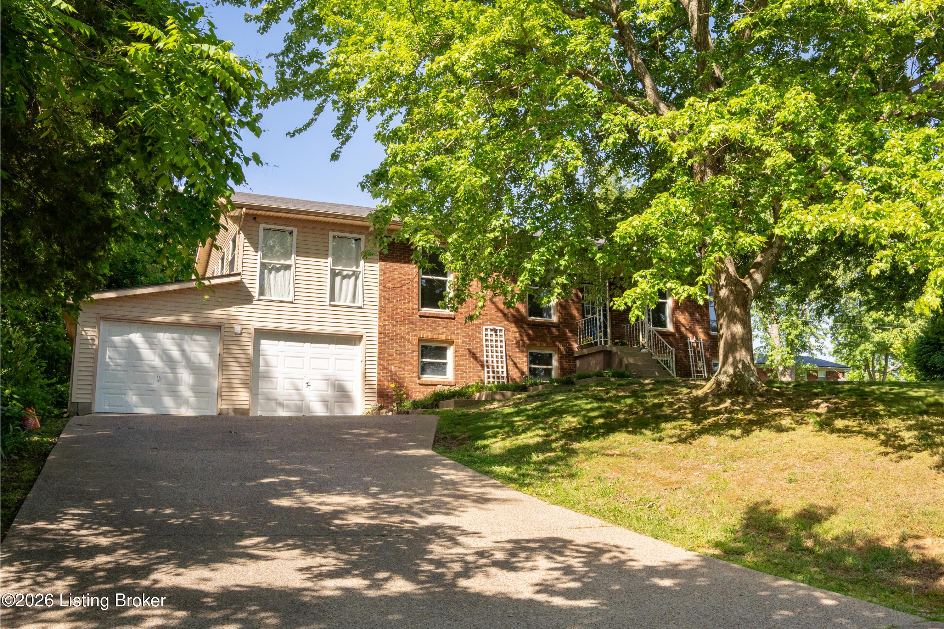 Shauna Dr, Leitchfield, KY 42754