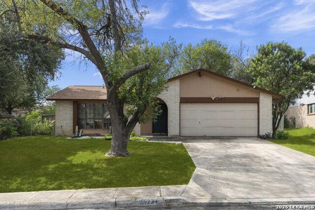Dugas Dr, San Antonio, TX 78245