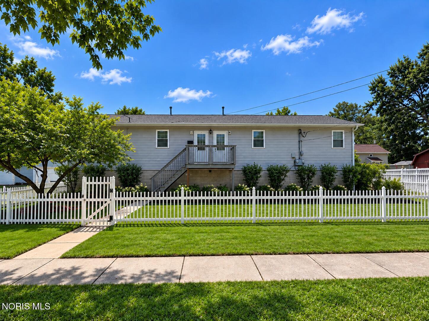 River St, Findlay, OH 45840