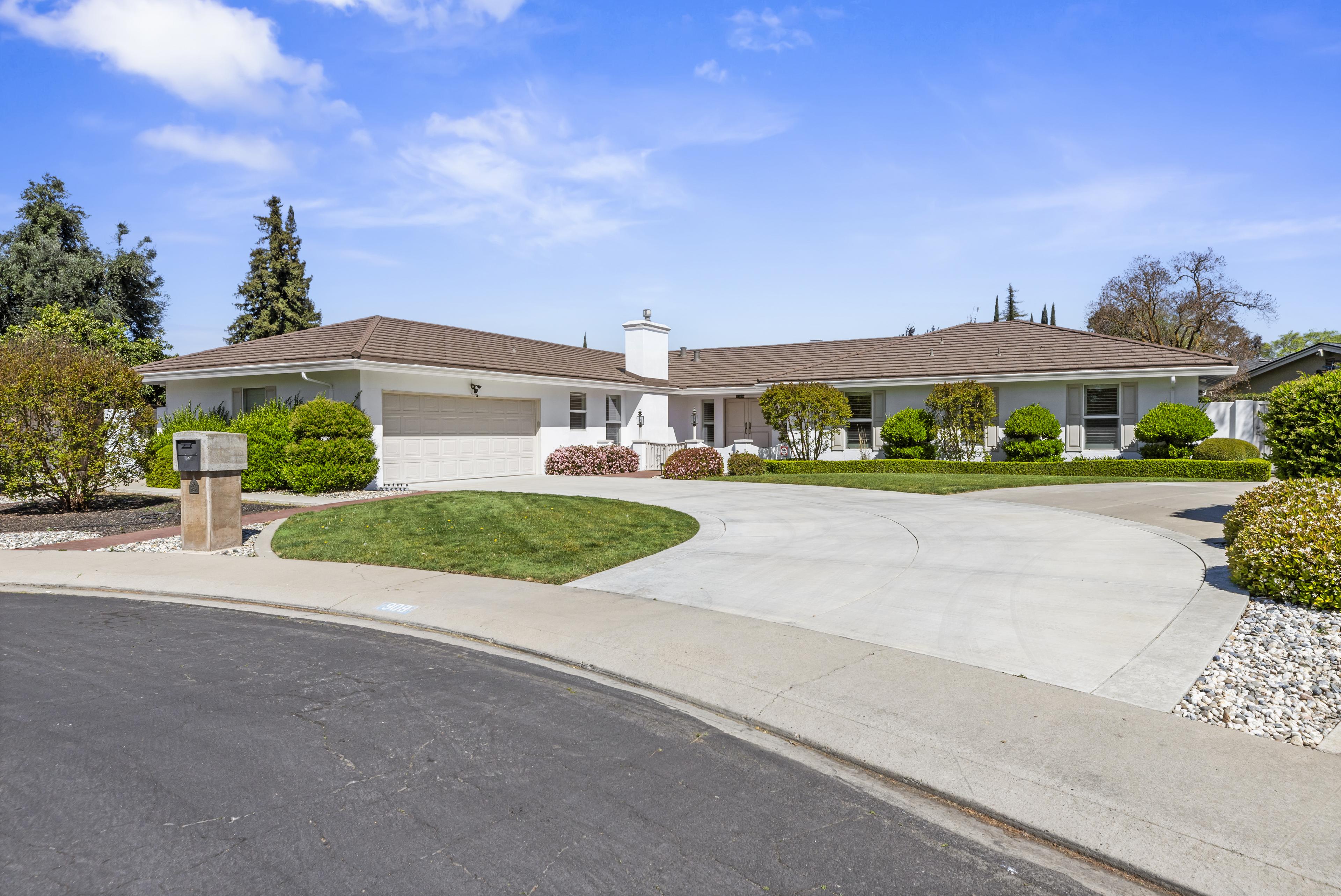 Newcastle Ct, Modesto, CA 95355