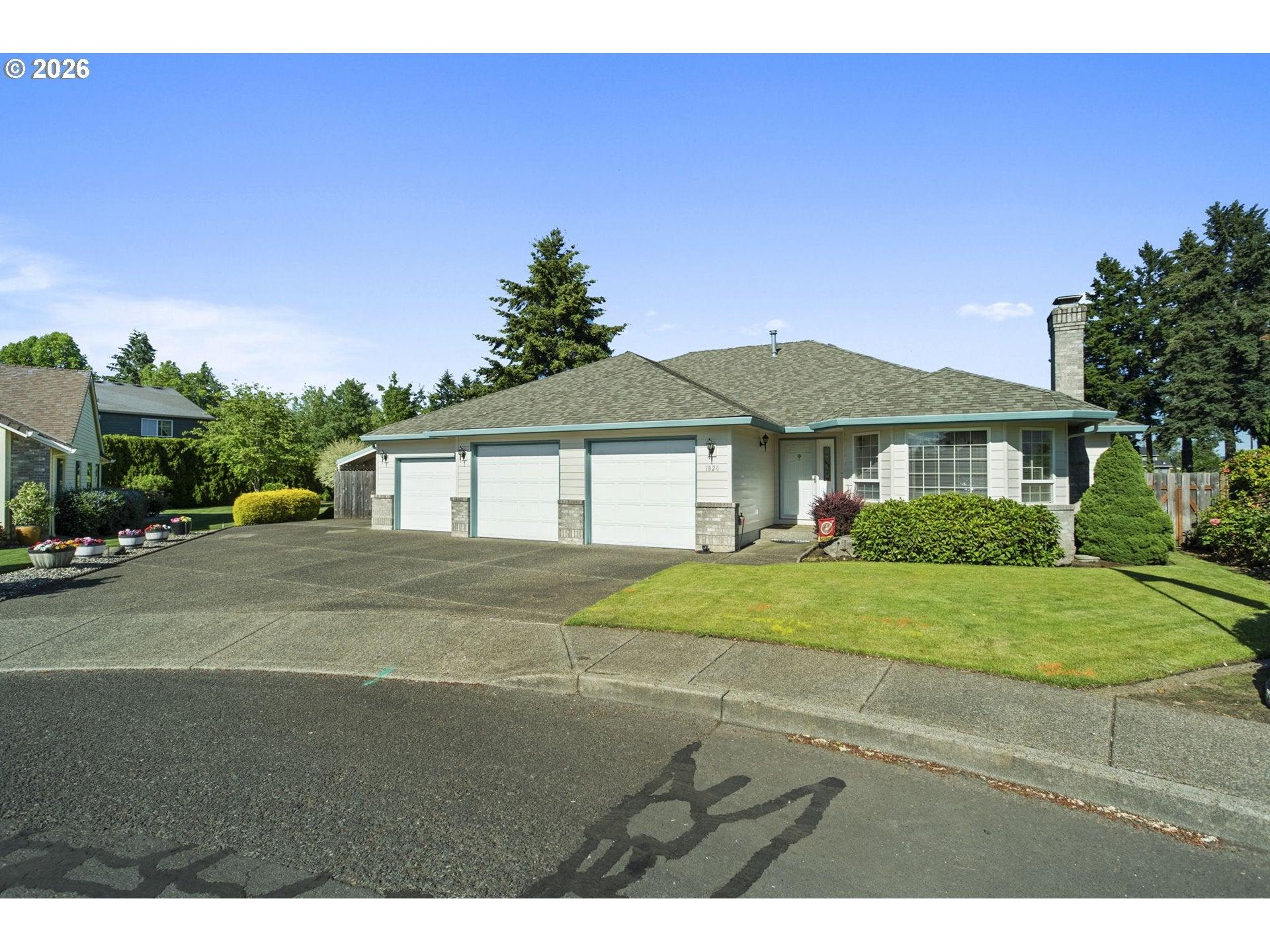 N Laurelwood Loop, Canby, OR 97013