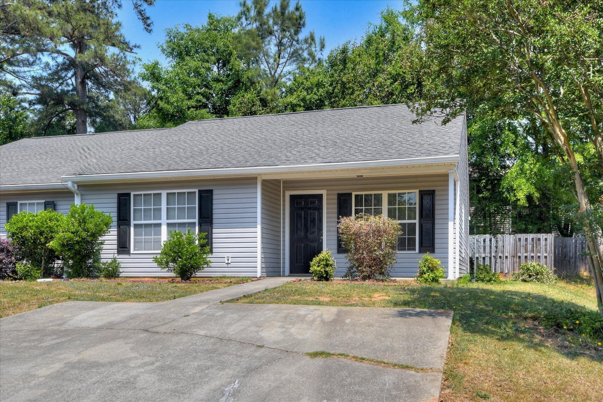 Charleston Row Blvd, Aiken, SC 29803