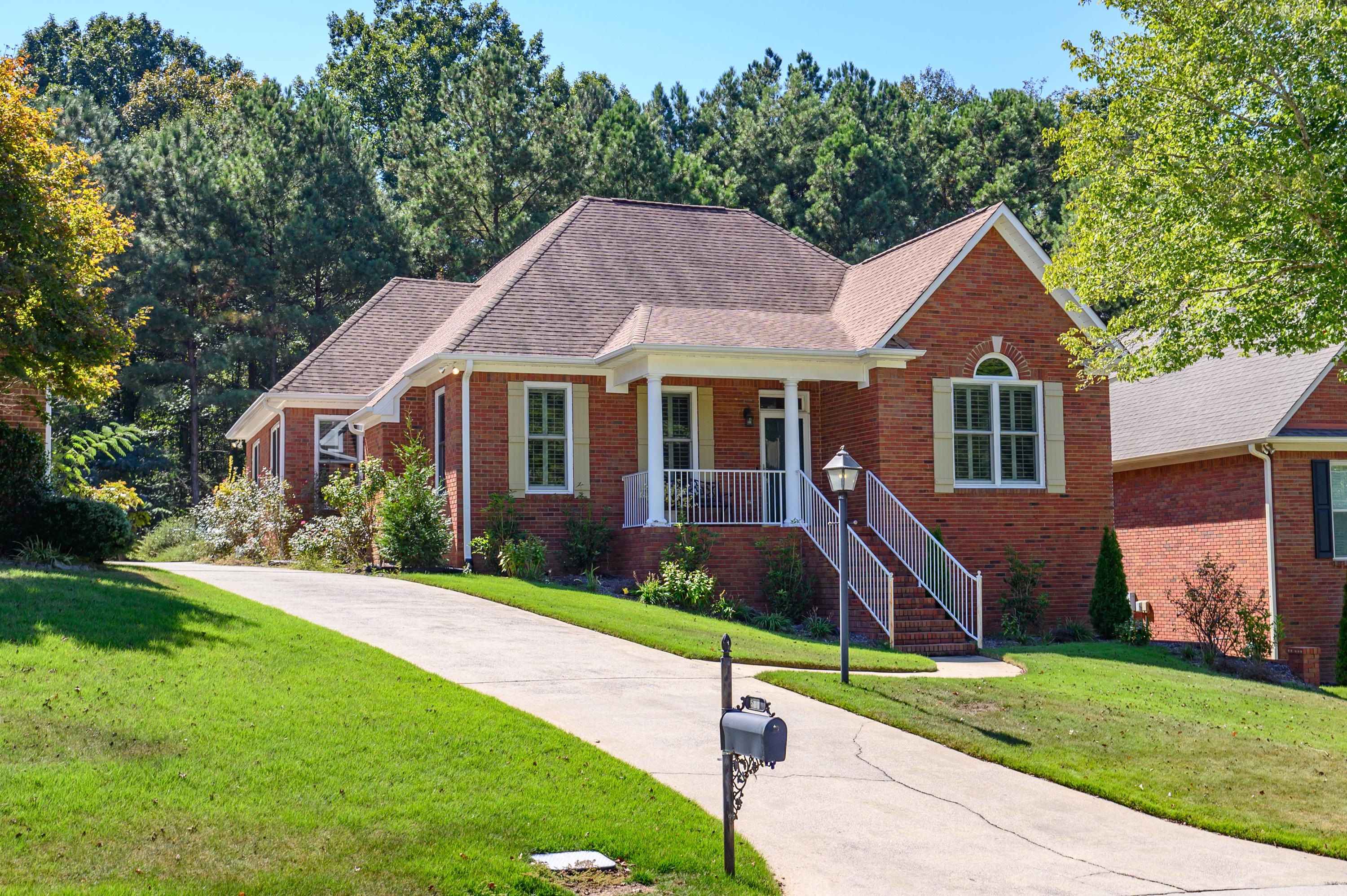 Magnolia Crest Cir, Gardendale, AL 35071
