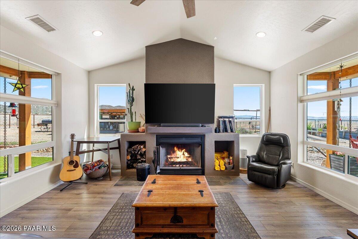 N Seneca Point Ln, Prescott Valley, AZ 86315