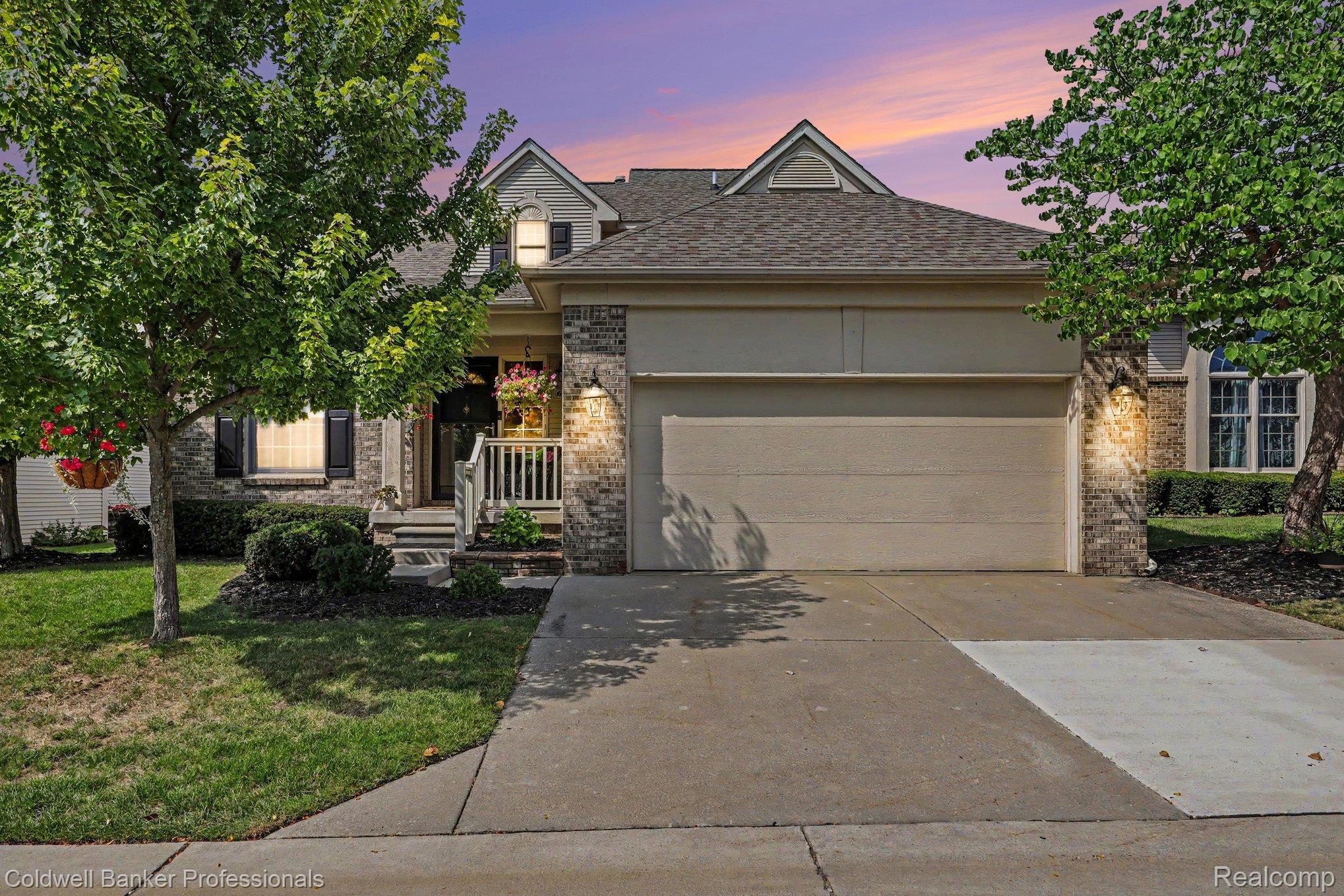 Rolling Hills Ln, Lapeer, MI 48446