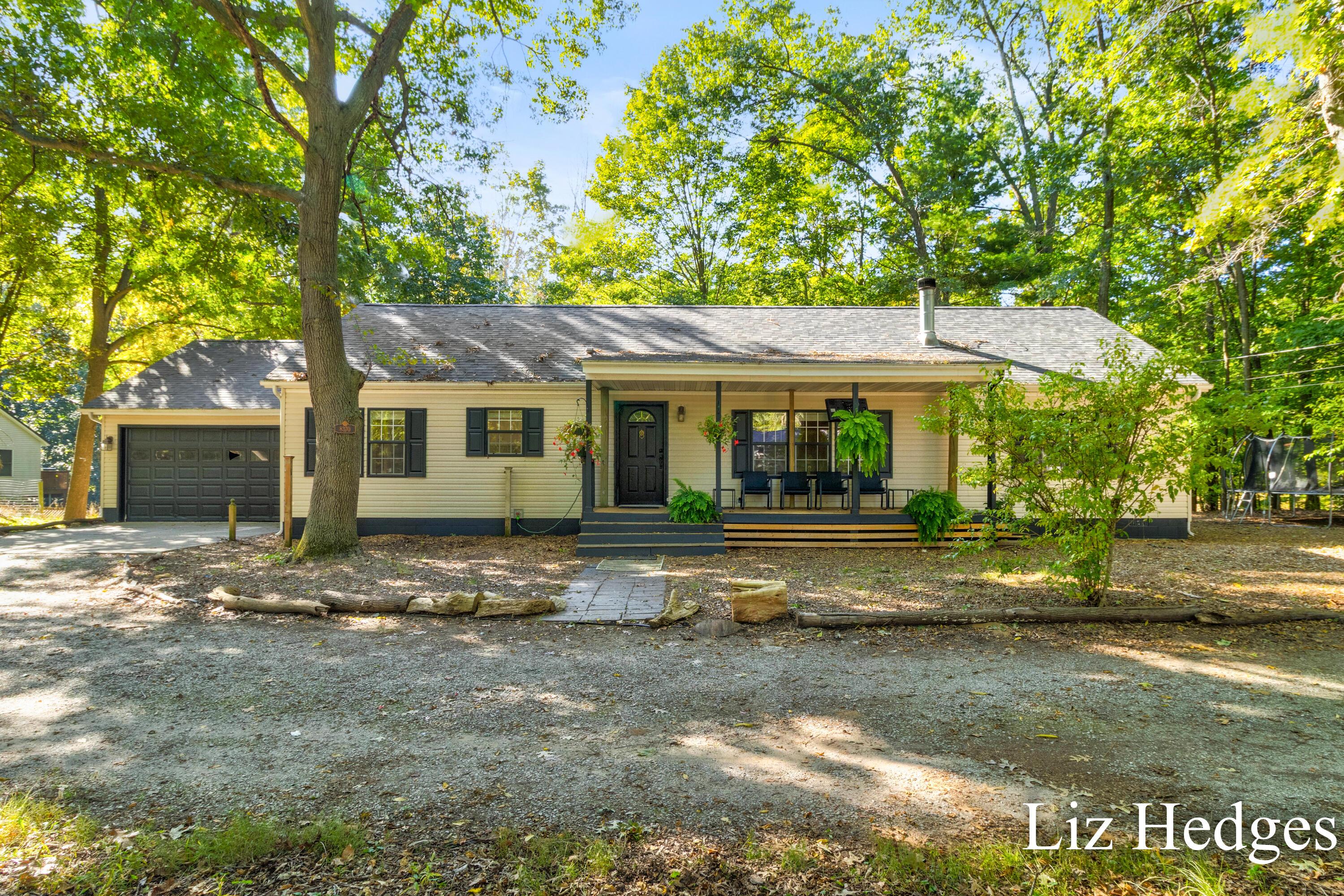 Grant St, Montague, MI 49437