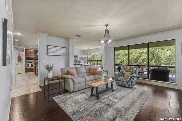Evans Oak Ln, San Antonio, TX 78260