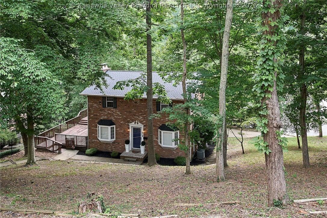 Abney Cir, Charleston, WV 25314