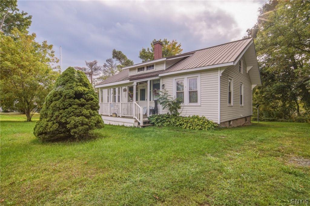 Sutton Rd, Pennellville, NY 13132