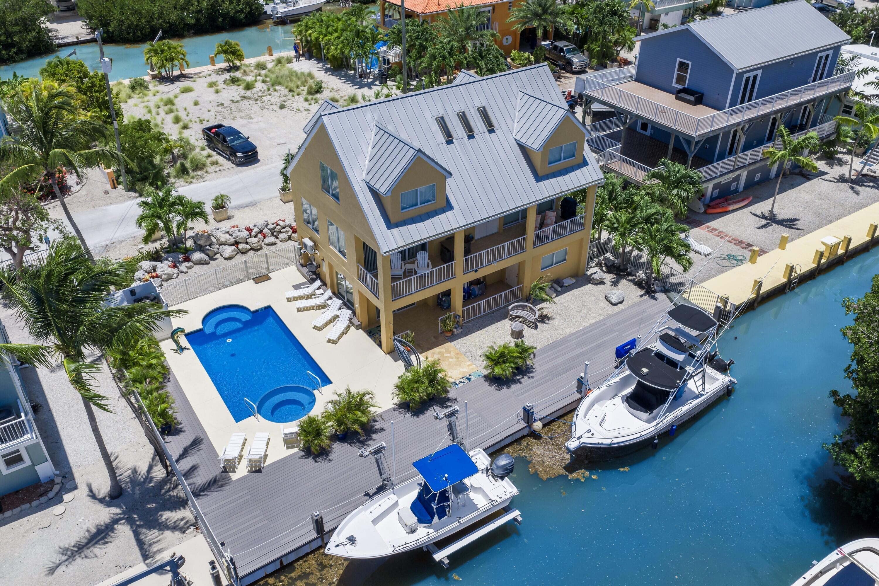 W 63rd St, Marathon, FL 33050