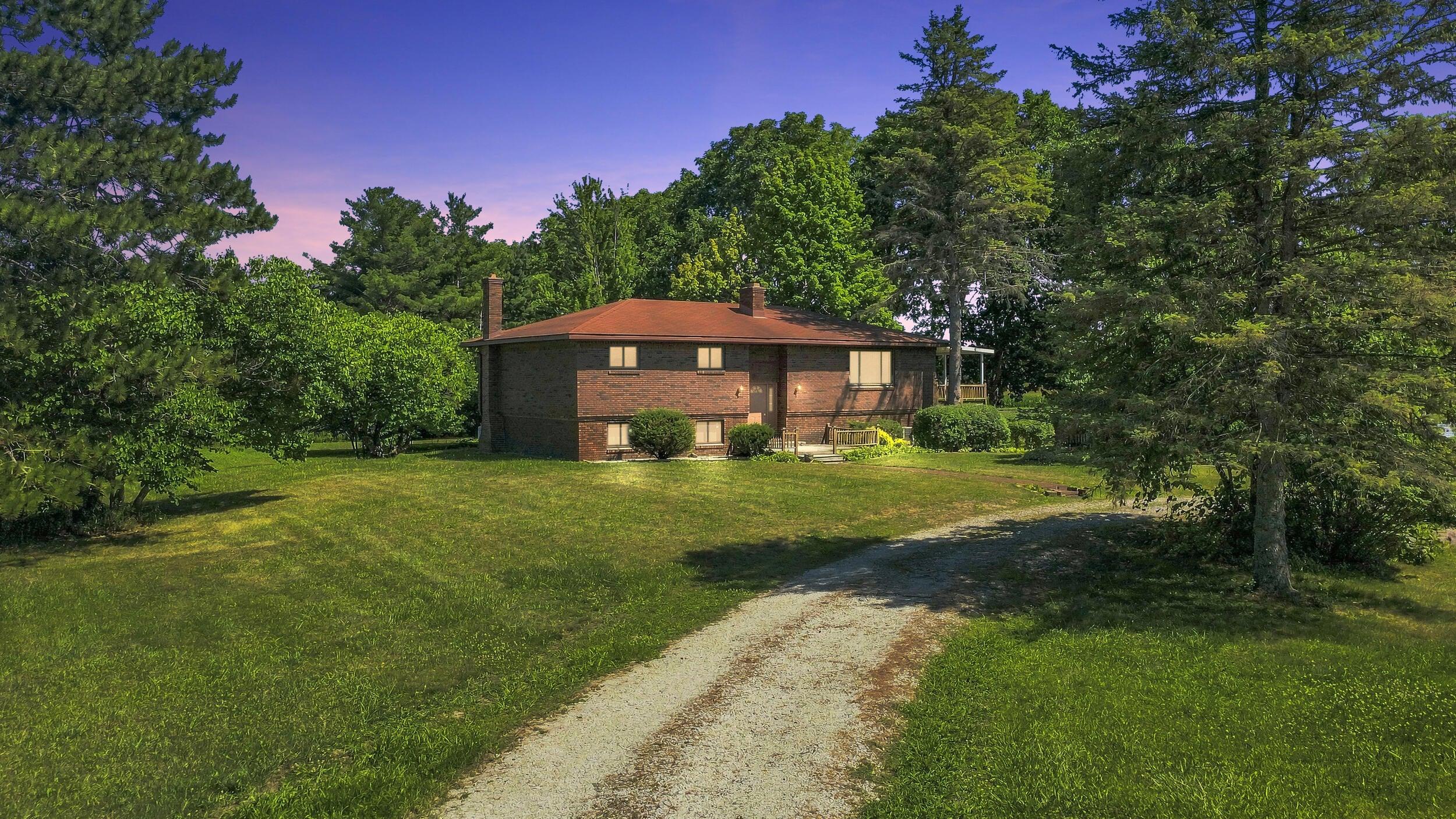 N Hadley Rd, Ortonville, MI 48462