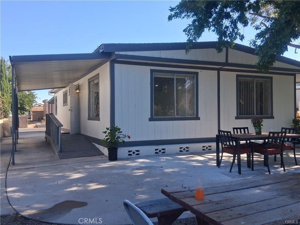 Waalew Rd, Apple Valley, CA 92307