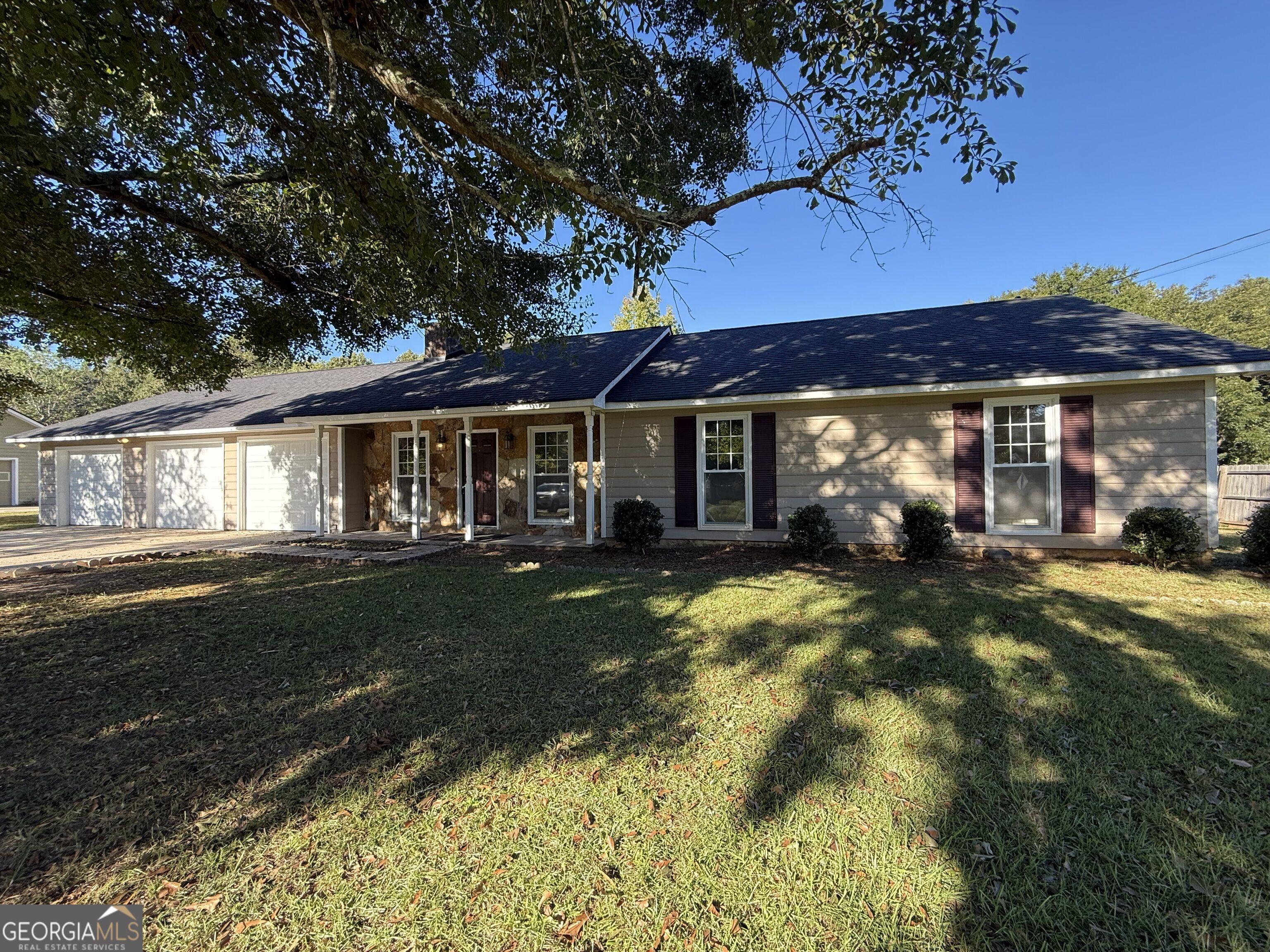 Merrill Dr, Lagrange, GA 30241