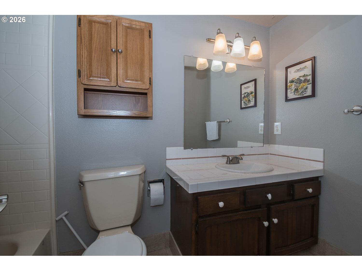 Henrici Rd, Oregon City, OR 97045