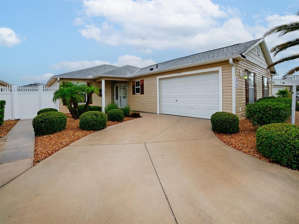 Cheraw Pl, The Villages, FL 32162