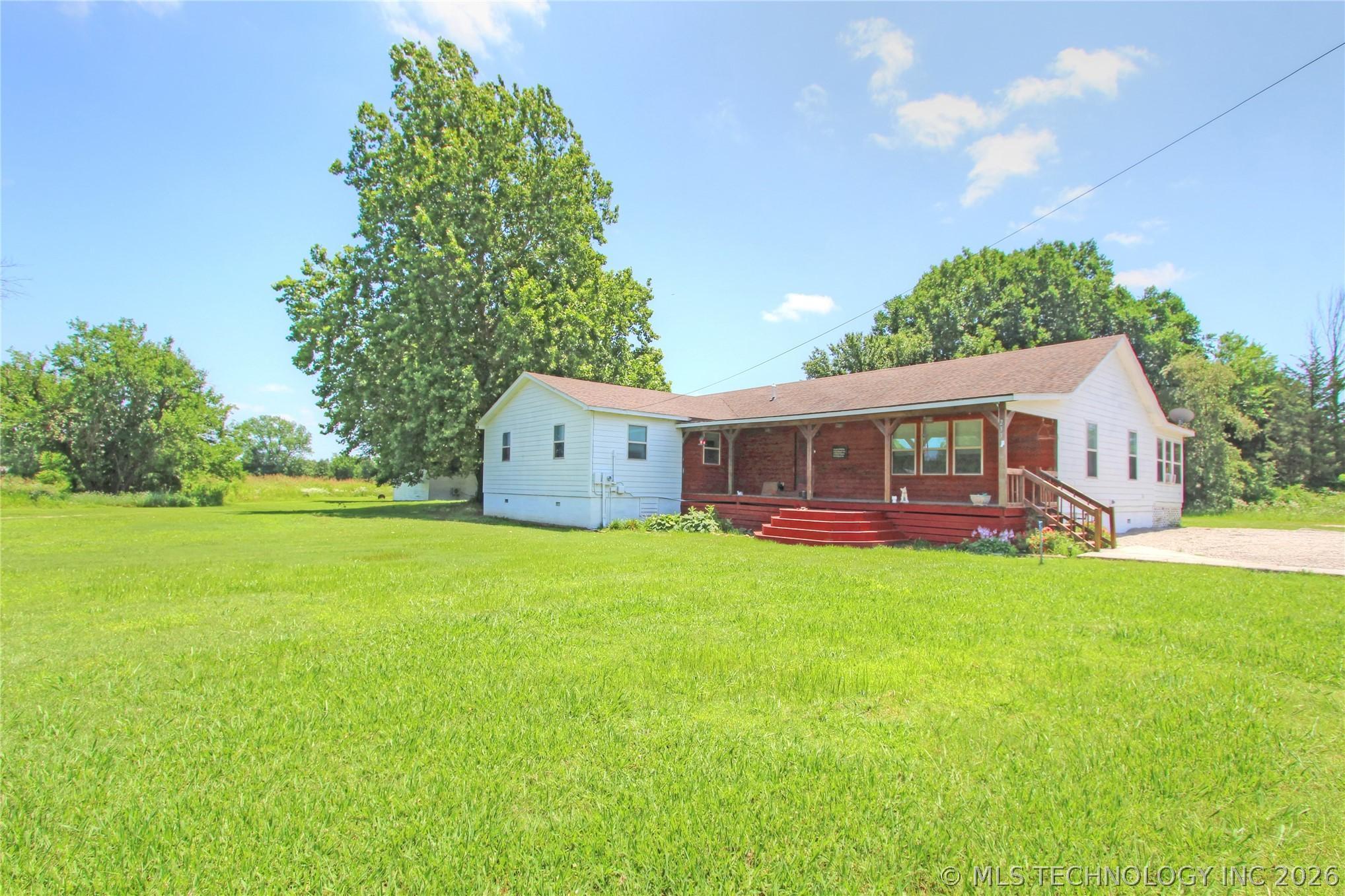 S Curtis St, Nowata, OK 74048