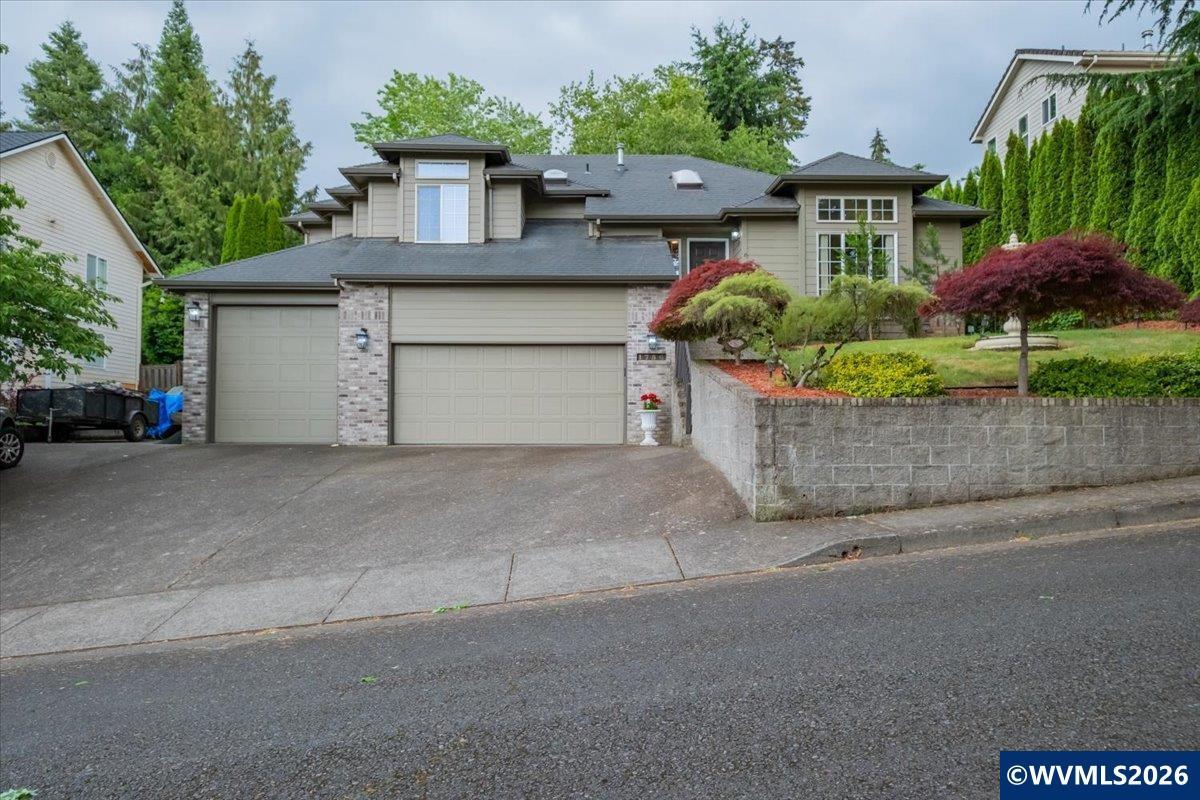 Snowbird Dr Nw, Salem, OR 97304