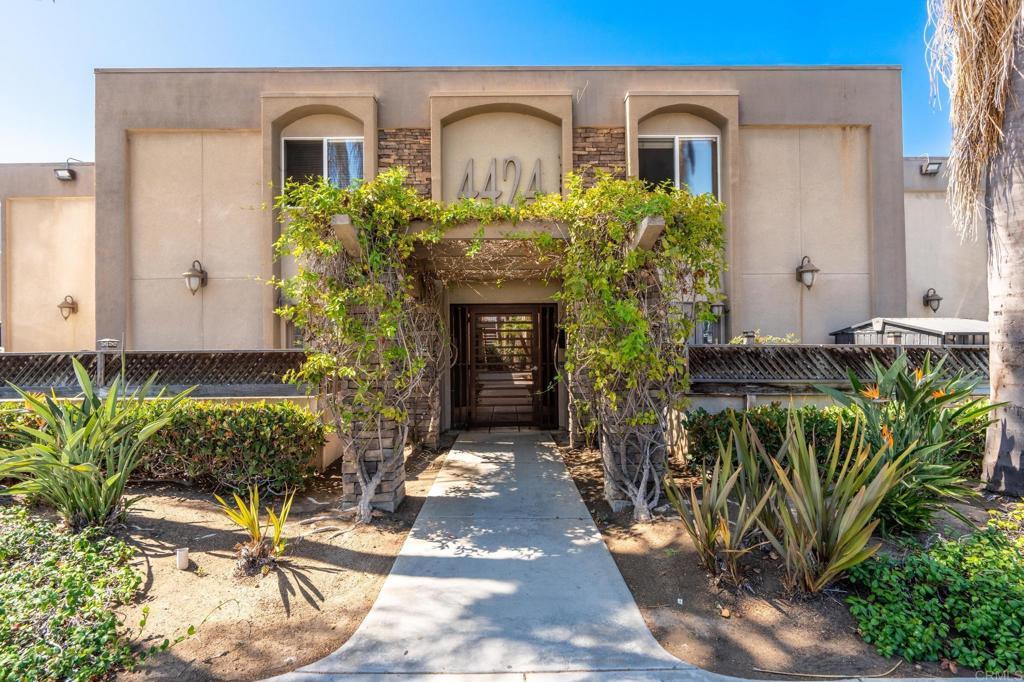 Altadena Ave, San Diego, CA 92115