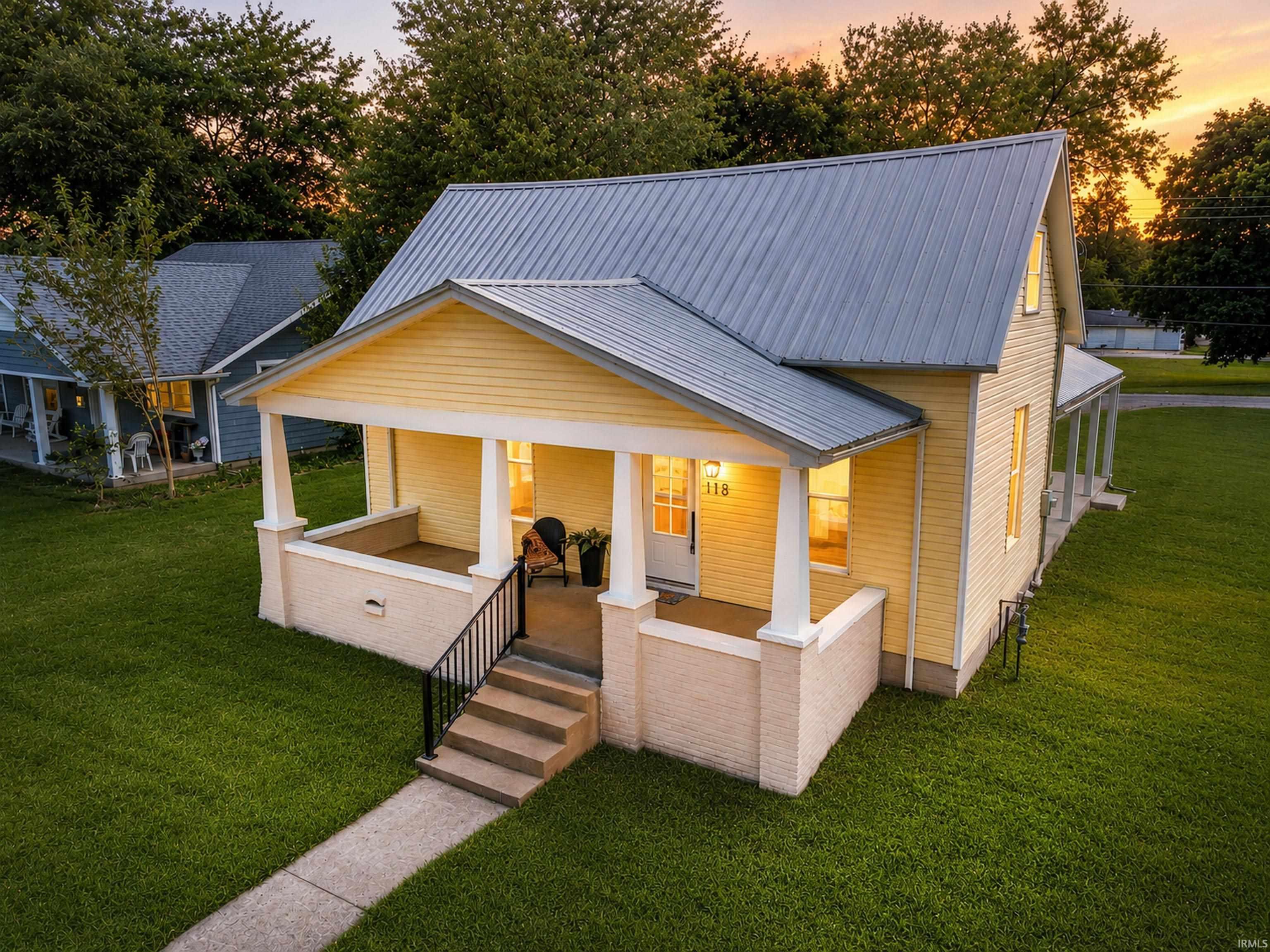 S Gibson St, Oakland City, IN 47660