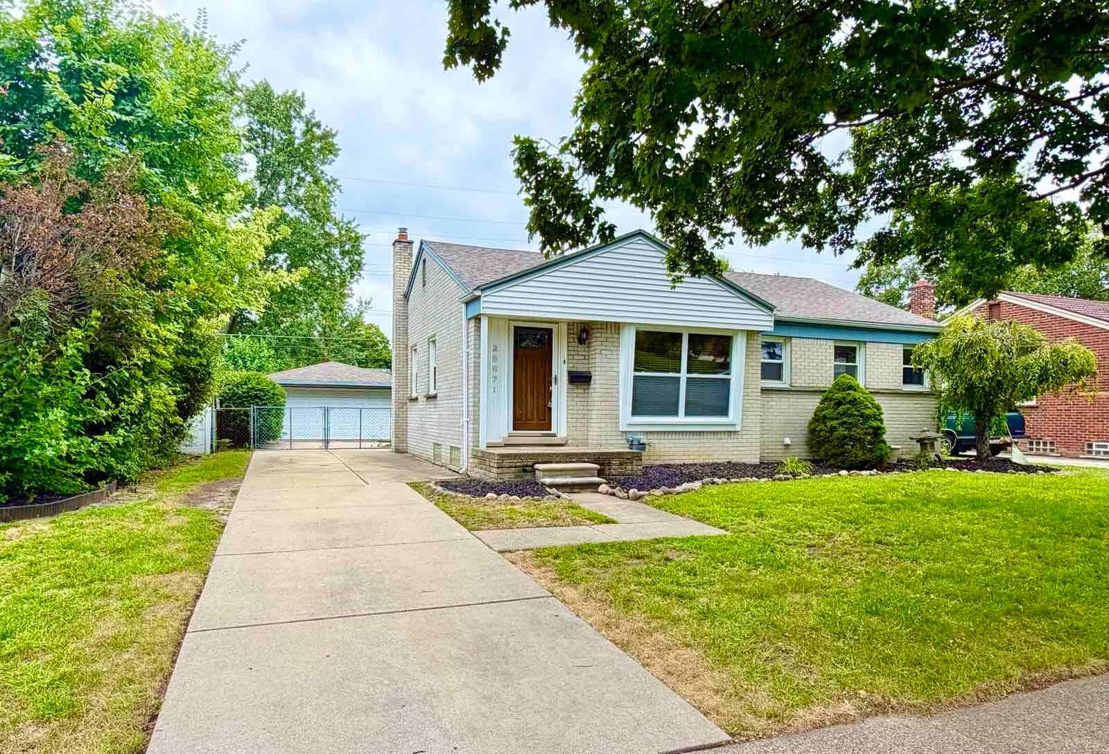 Macintyre St, Livonia, MI 48150