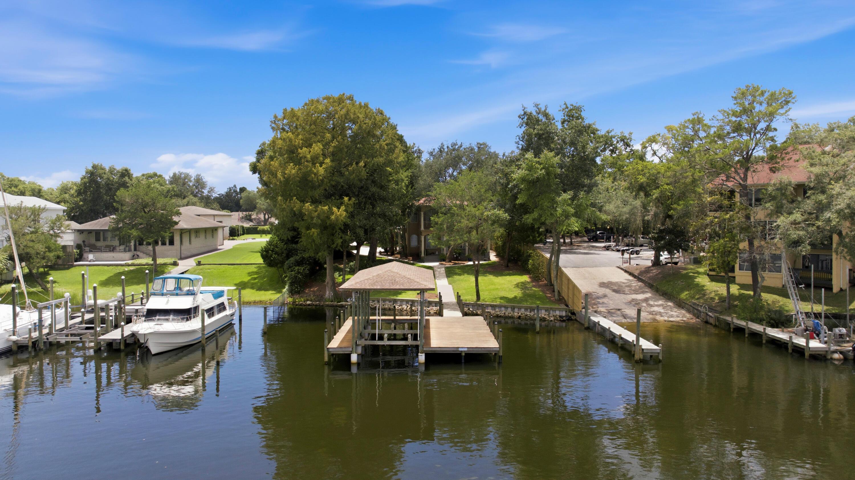 Ward Cove Dr, Niceville, FL 32578
