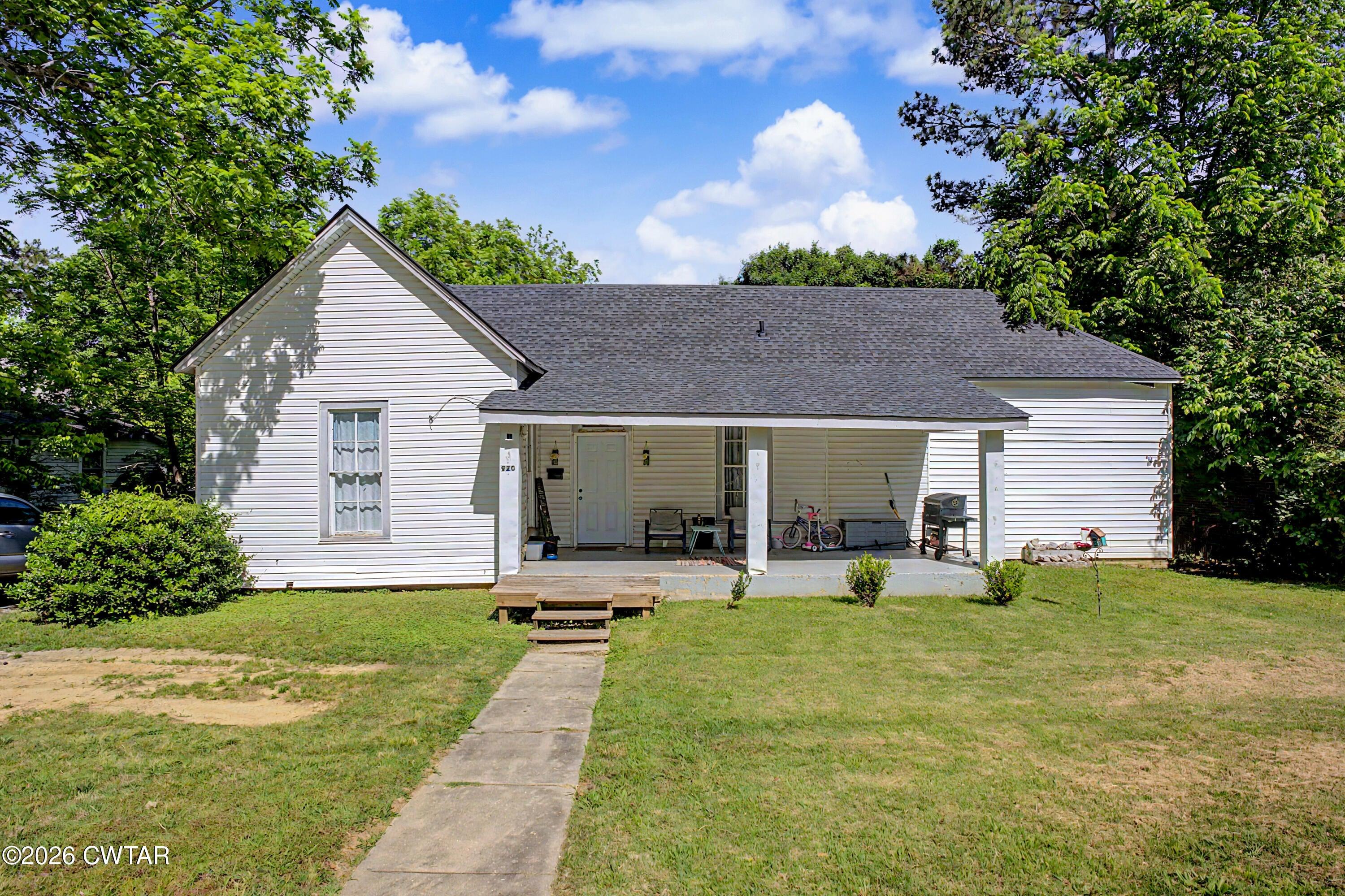 N Park Ave, Brownsville, TN 38012
