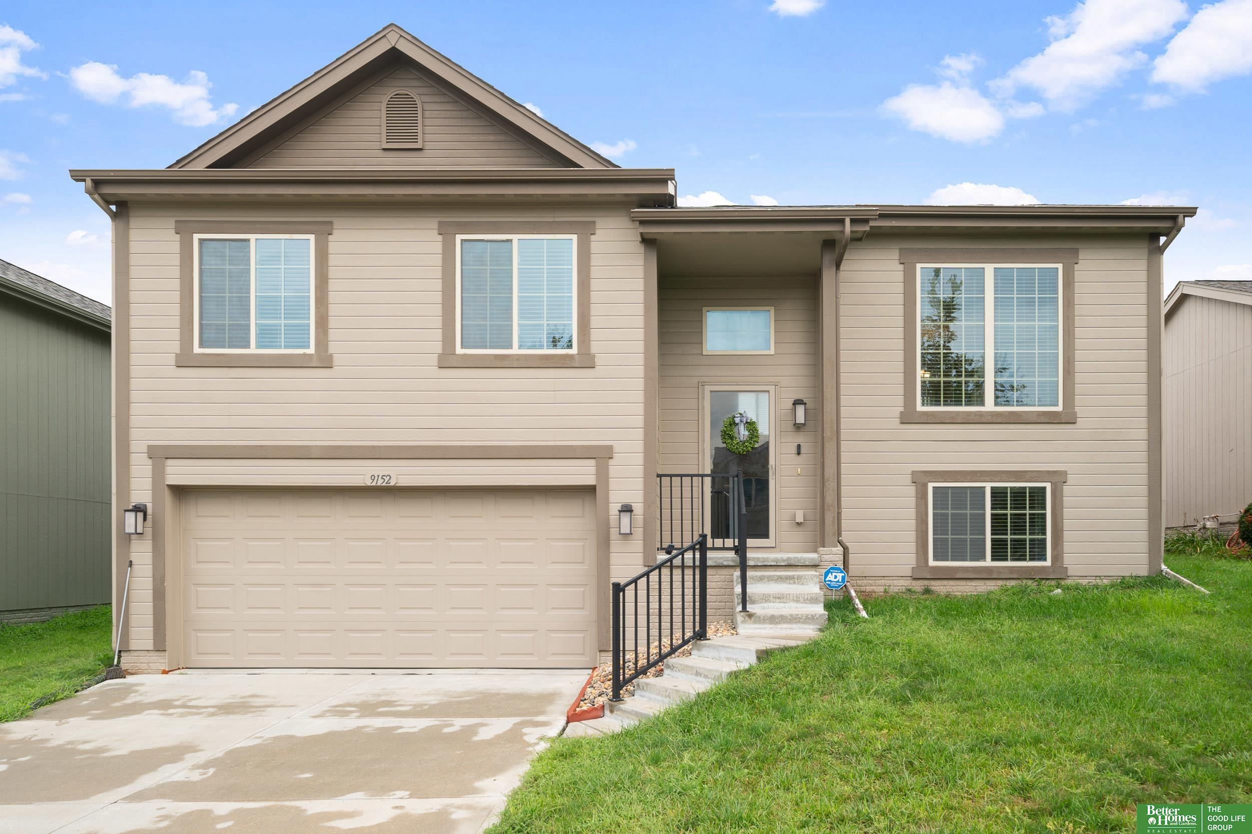 Hanover St, Omaha, NE 68122