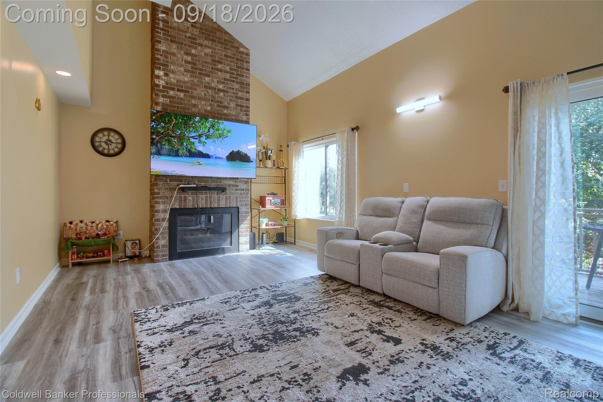 Heritage Ln, Farmington, MI 48335