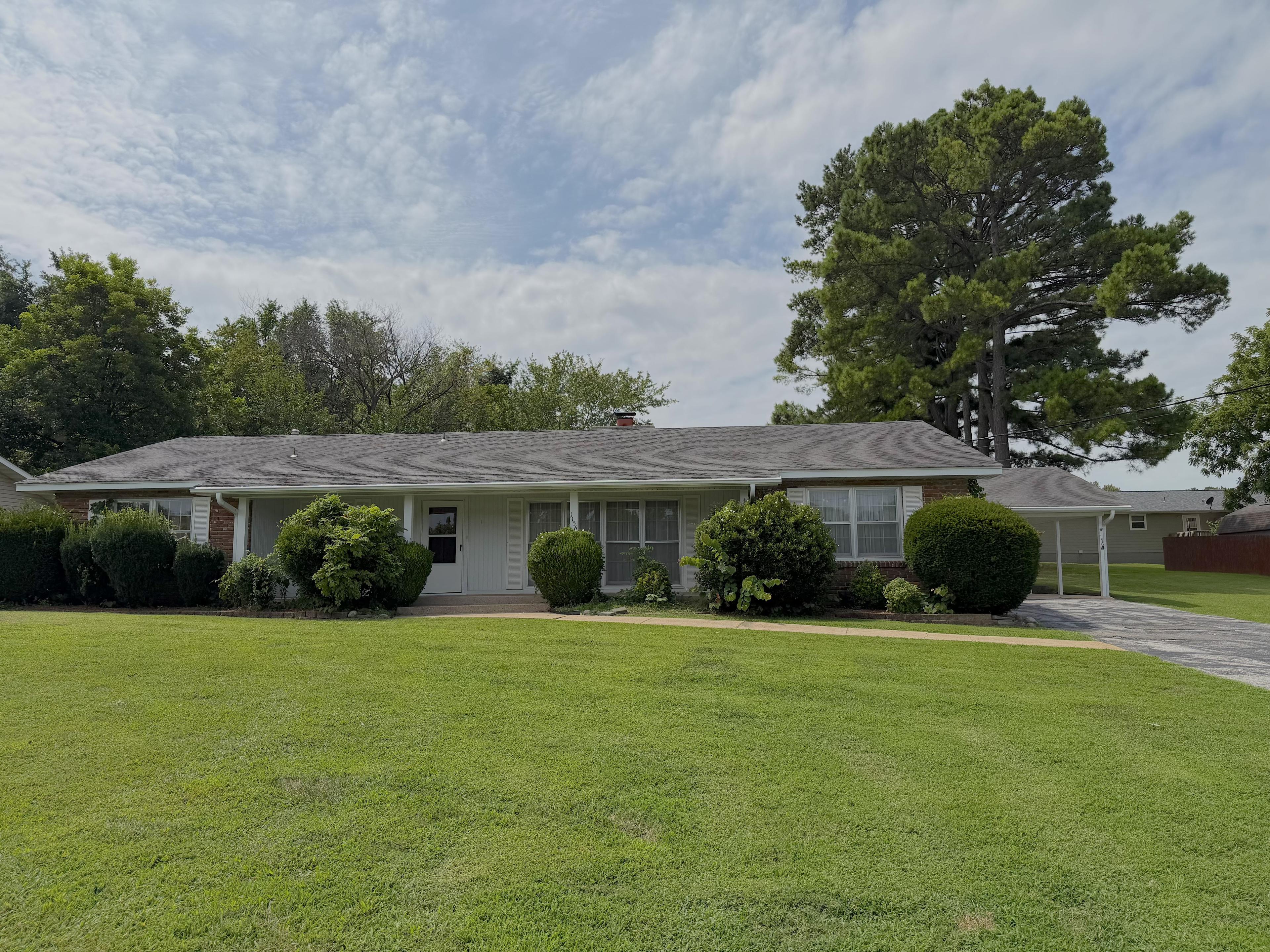 E 9th St, Mountain Home, AR 72653