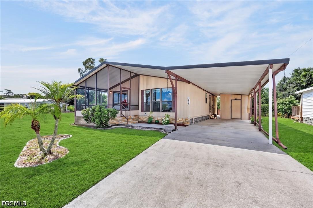 Shrub Ln S, North Fort Myers, FL 33917