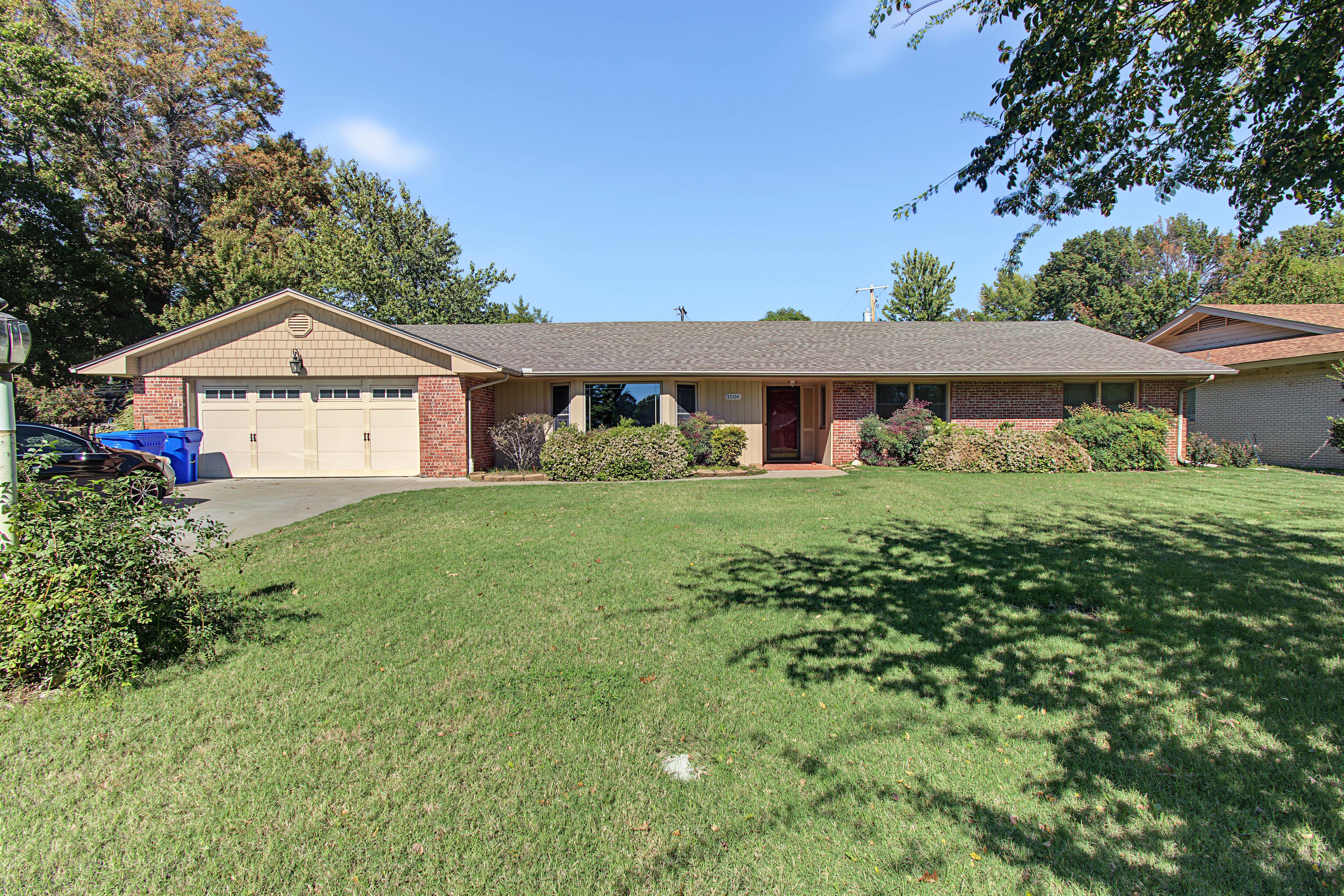 University St, Muskogee, OK 74403