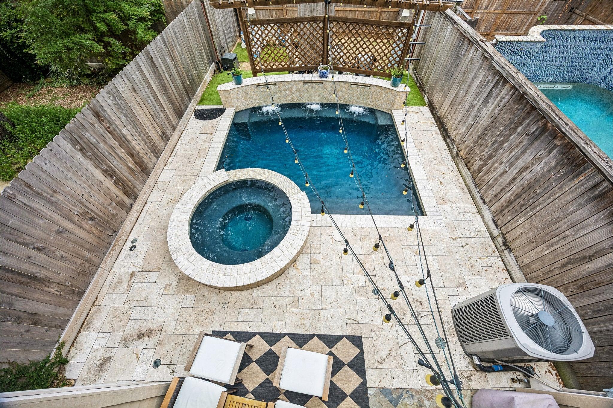 Floyd St, Houston, TX 77007