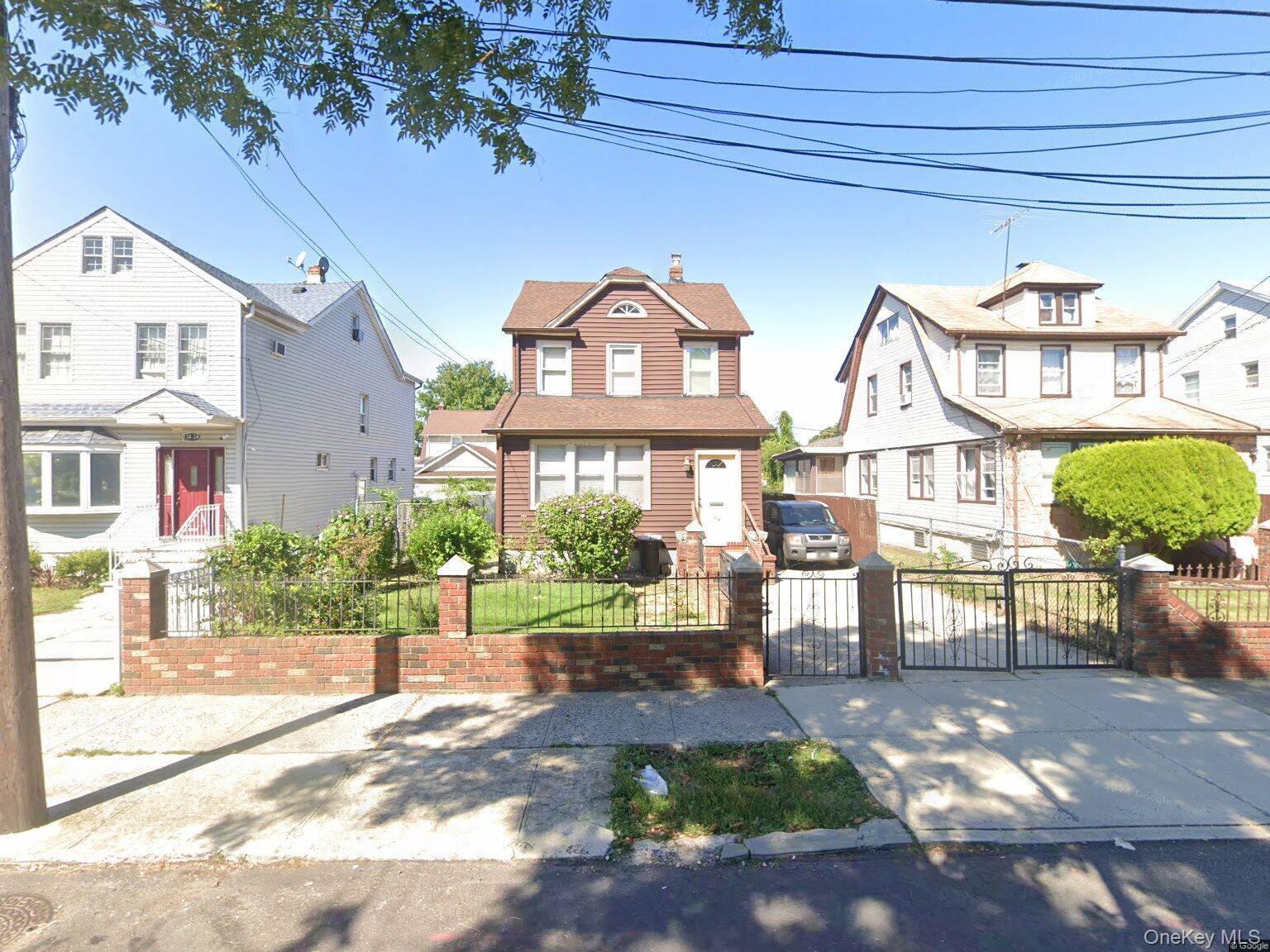 228th St, Laurelton, NY 11413