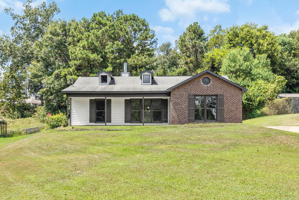 Lee Road 810, Phenix City, AL 36870