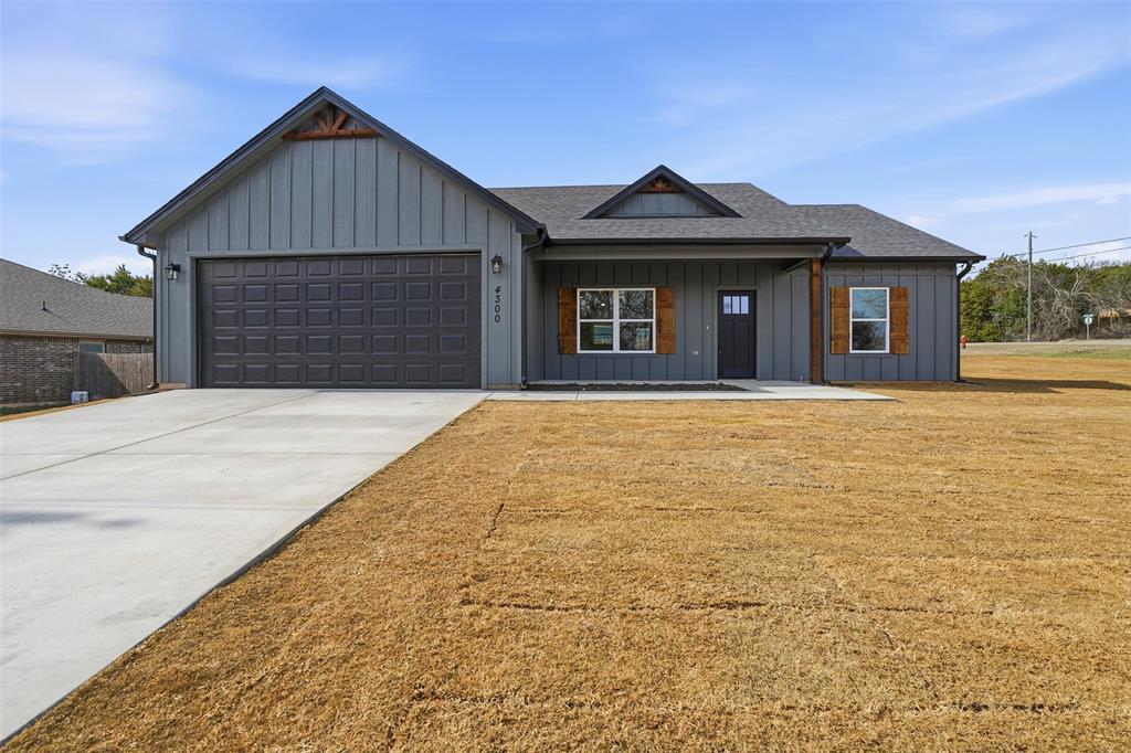 Lucero Dr, Granbury, TX 76048