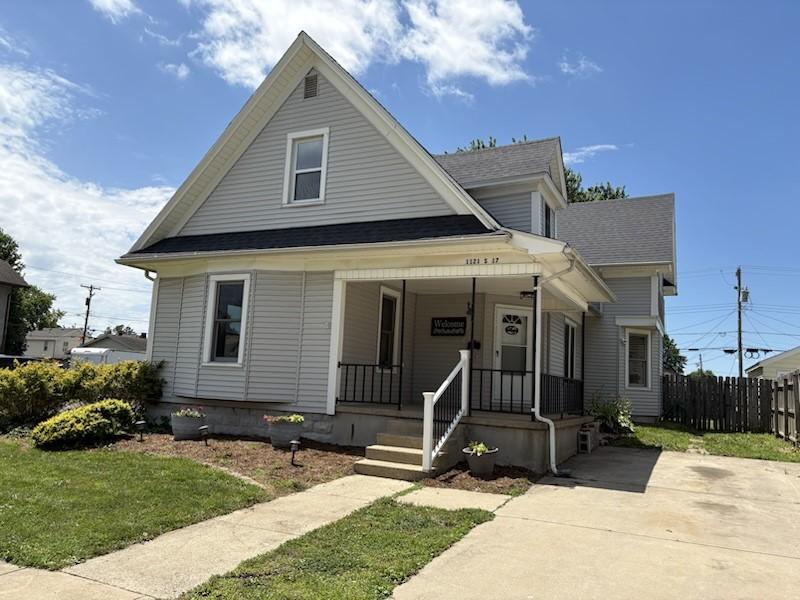 S 17th St, Mattoon, IL 61938