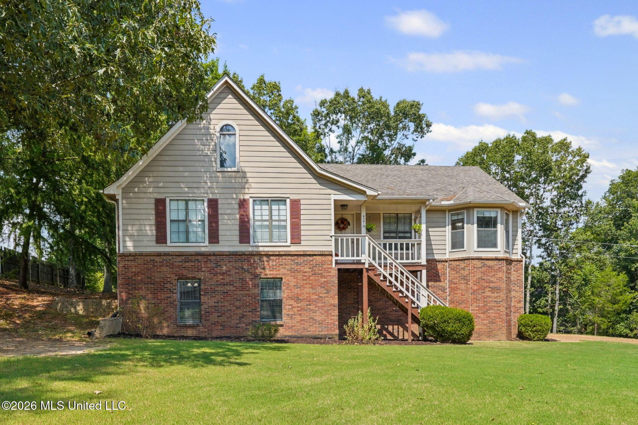 Bienville Rd, Nesbit, MS 38651