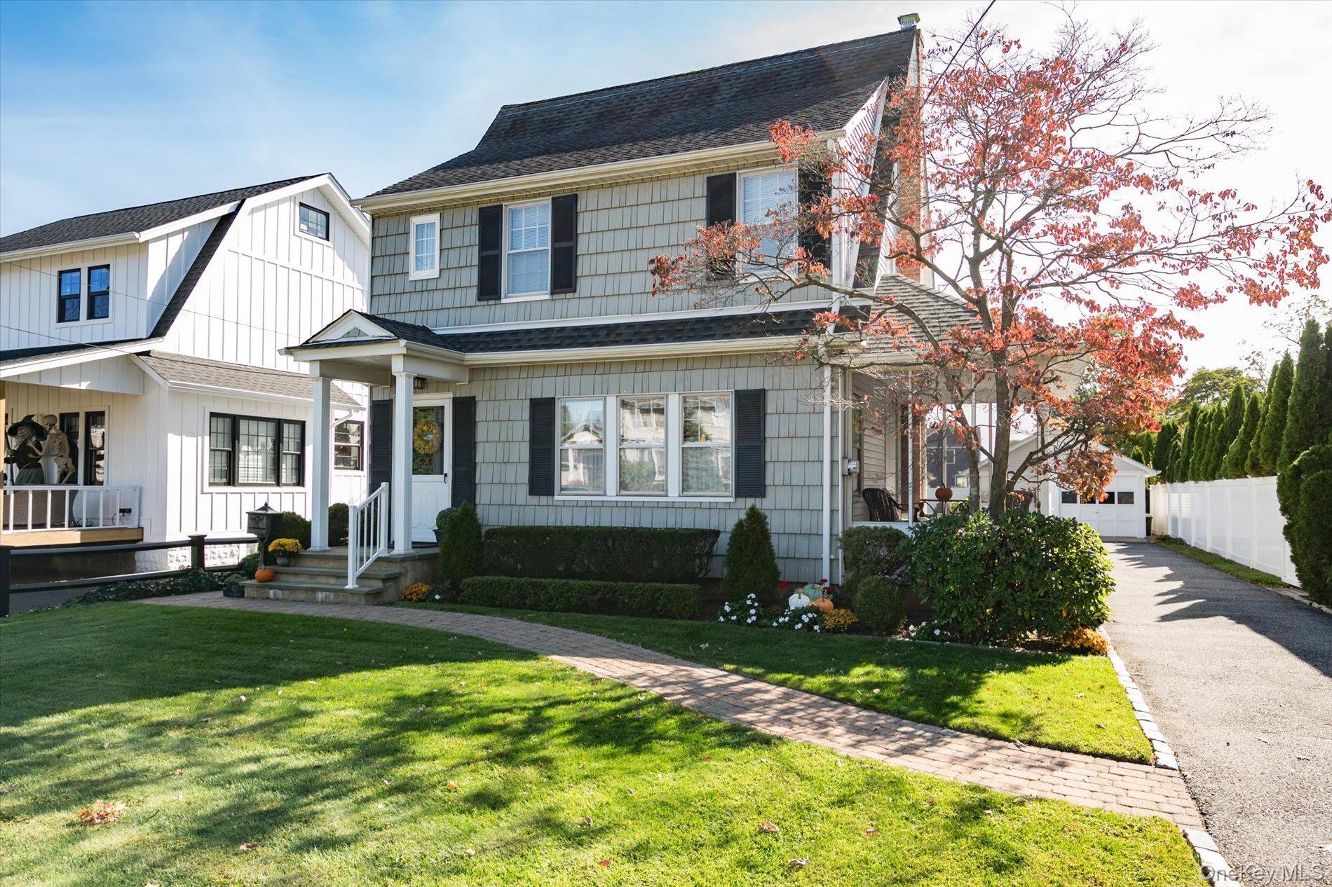 Oak St, Bellmore, NY 11710