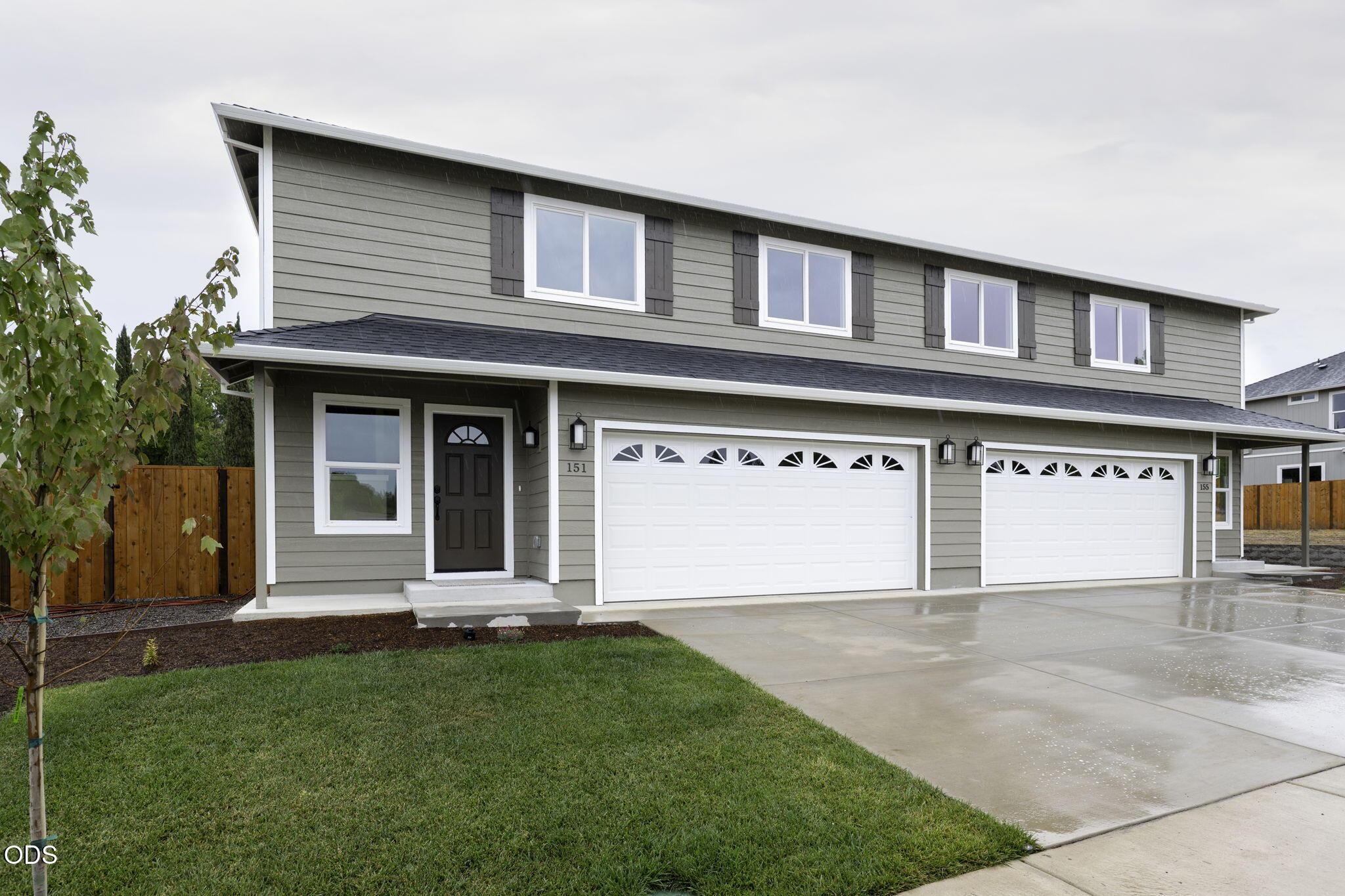 Se Champagne Ct, Grants Pass, OR 97527
