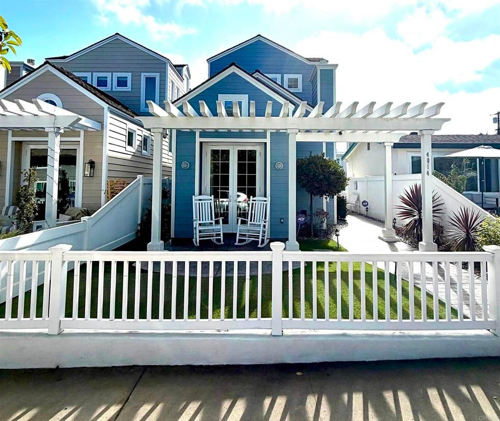 Honeycutt St, San Diego, CA 92109