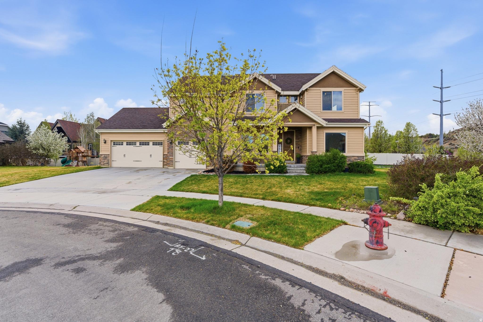 W Meadow Glen Dr, Bluffdale, UT 84065