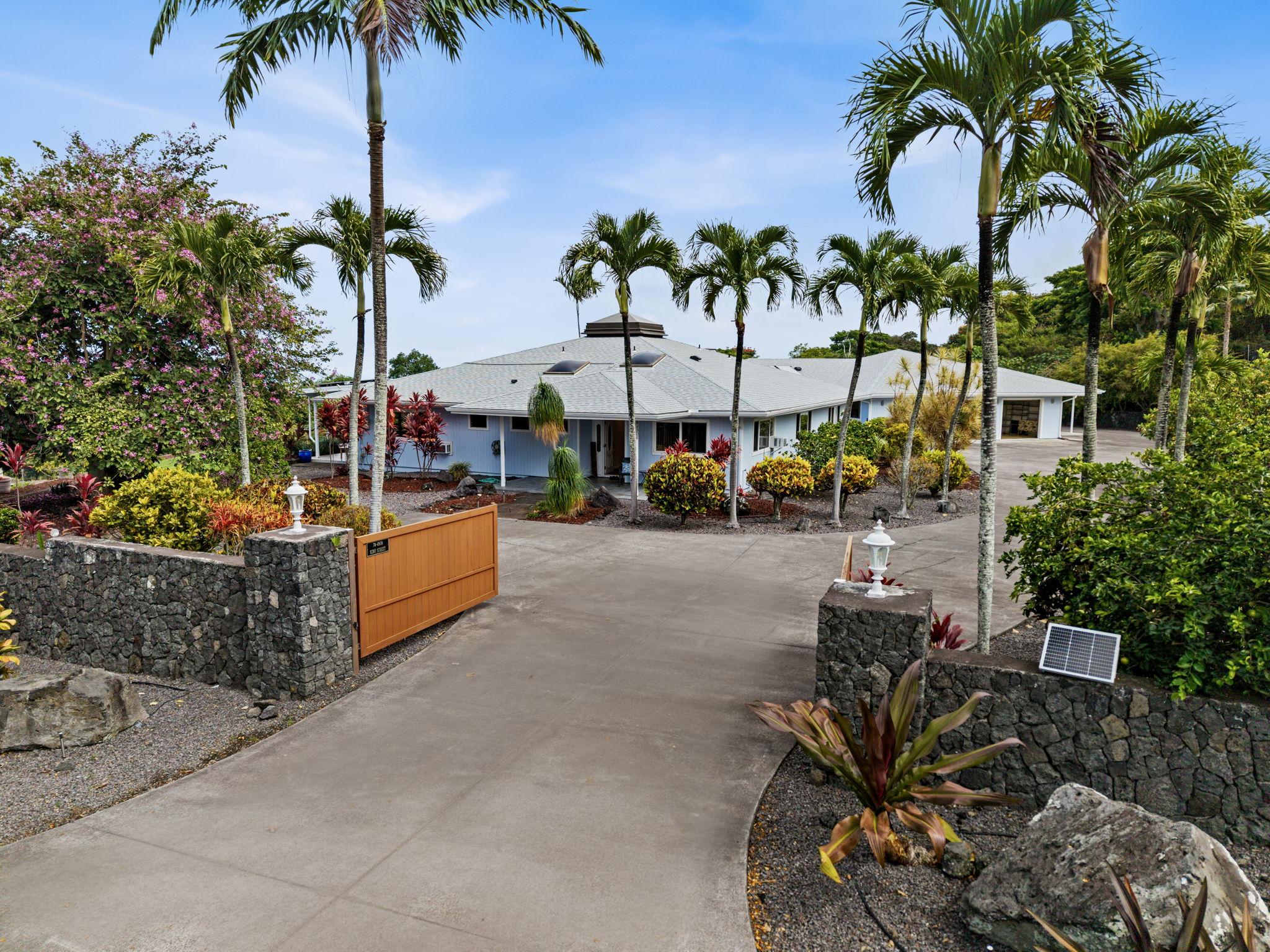 Kiwi St, Kailua Kona, HI 96740
