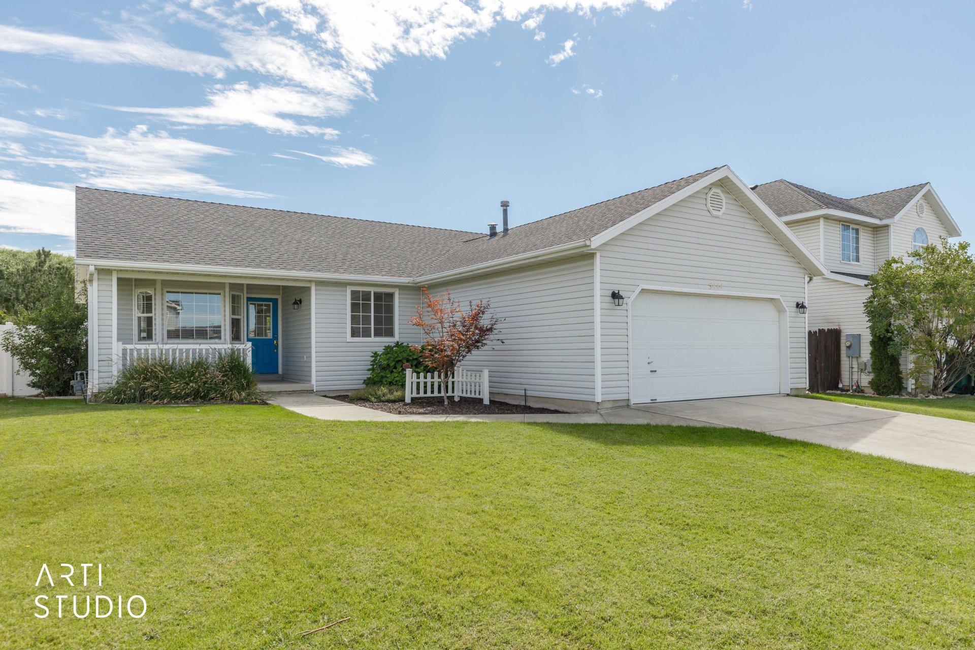 Midland Dr, Roy, UT 84067