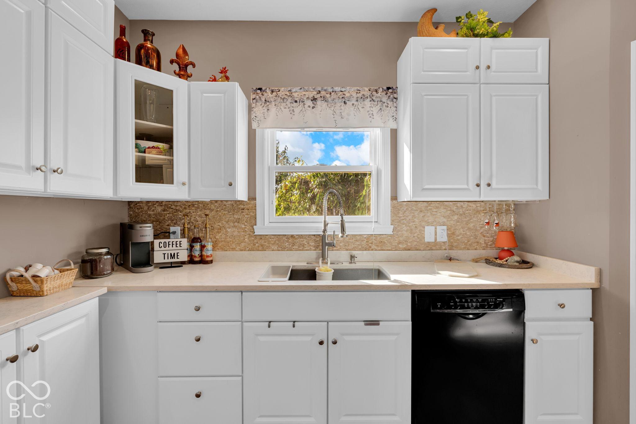 Civic Cir, Mooresville, IN 46158