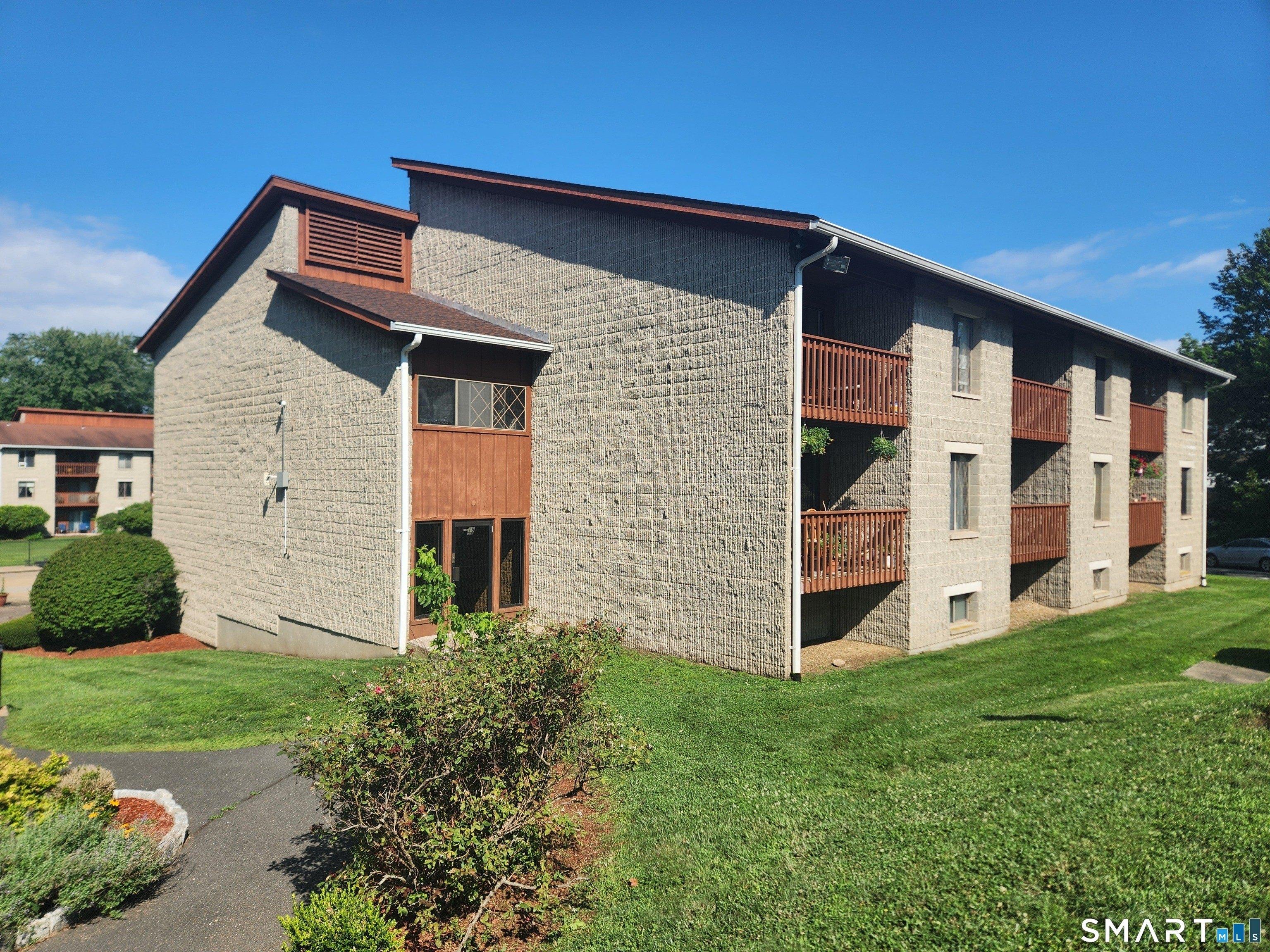 Prospect St, Manchester, CT 06040
