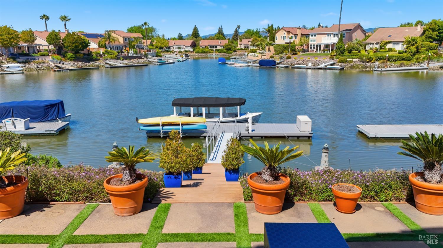 S Newport Dr, Napa, CA 94559