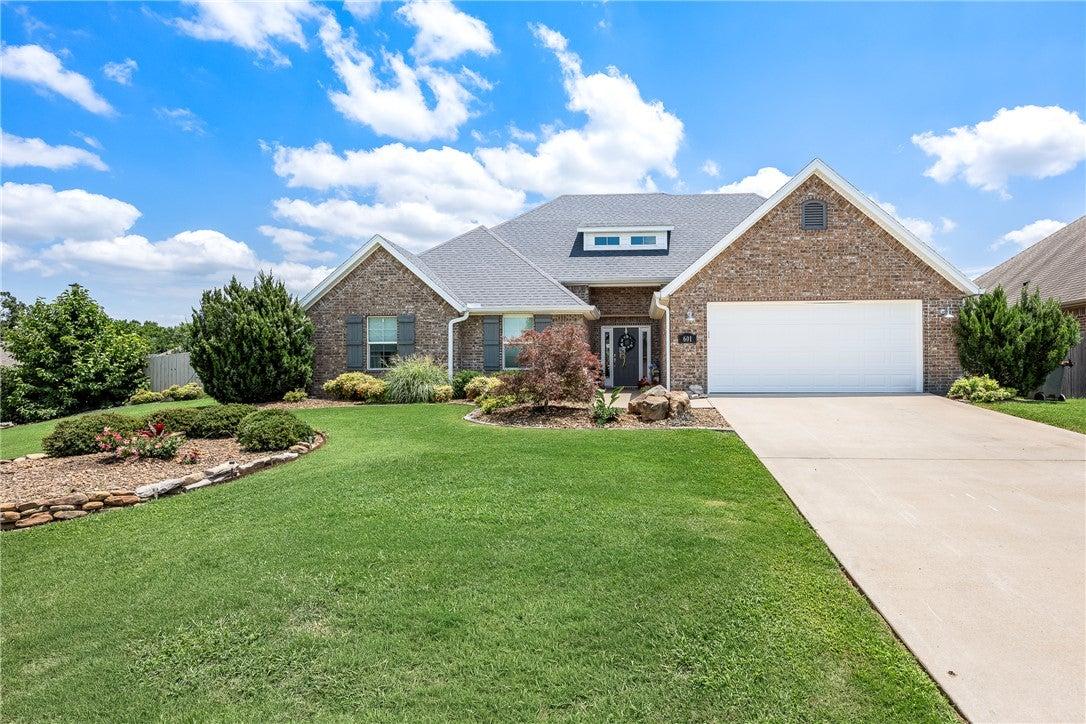 Bellmara Cir, Cave Springs, AR 72718
