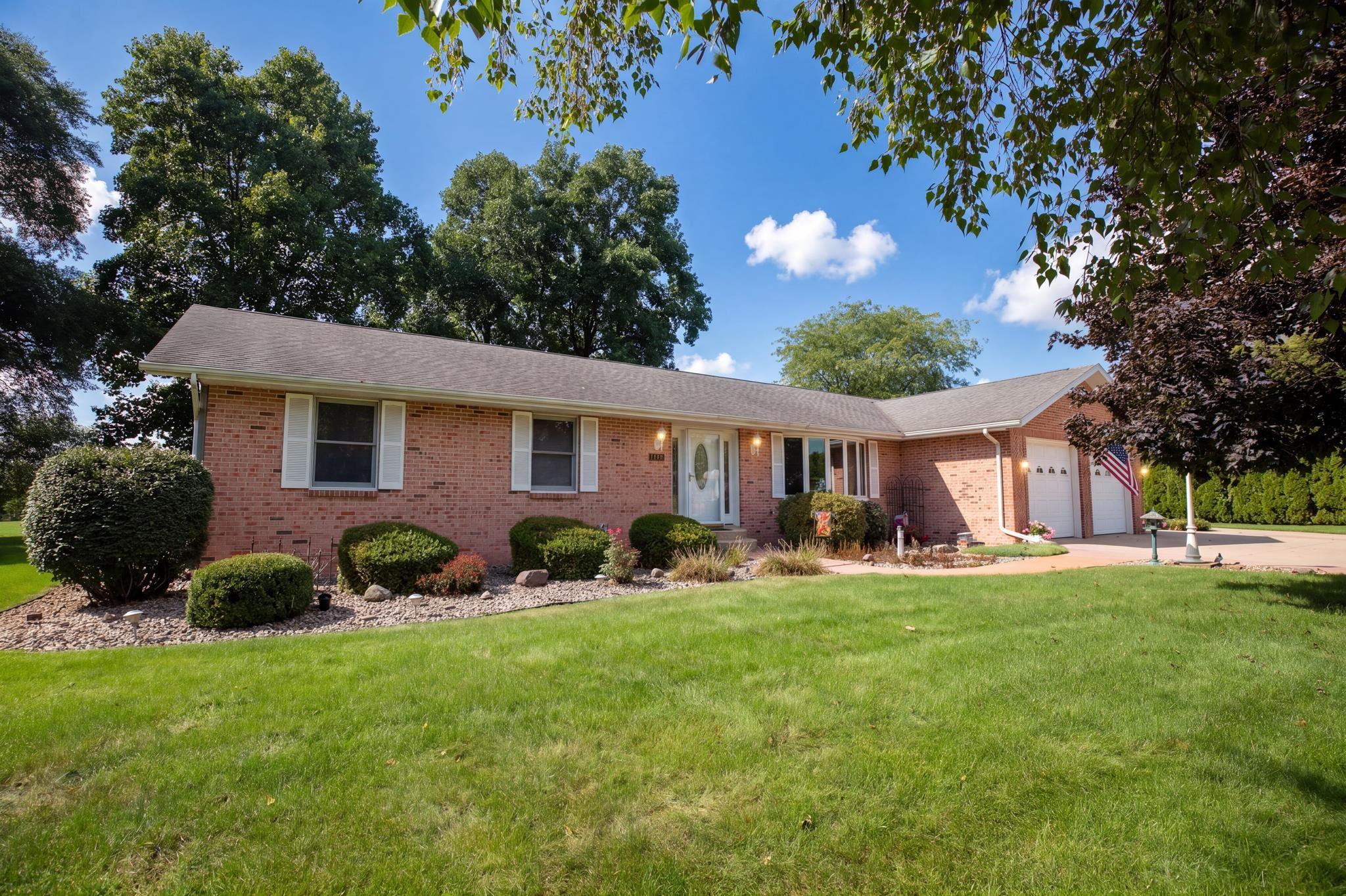 Lawndale Ave, Plymouth, IN 46563