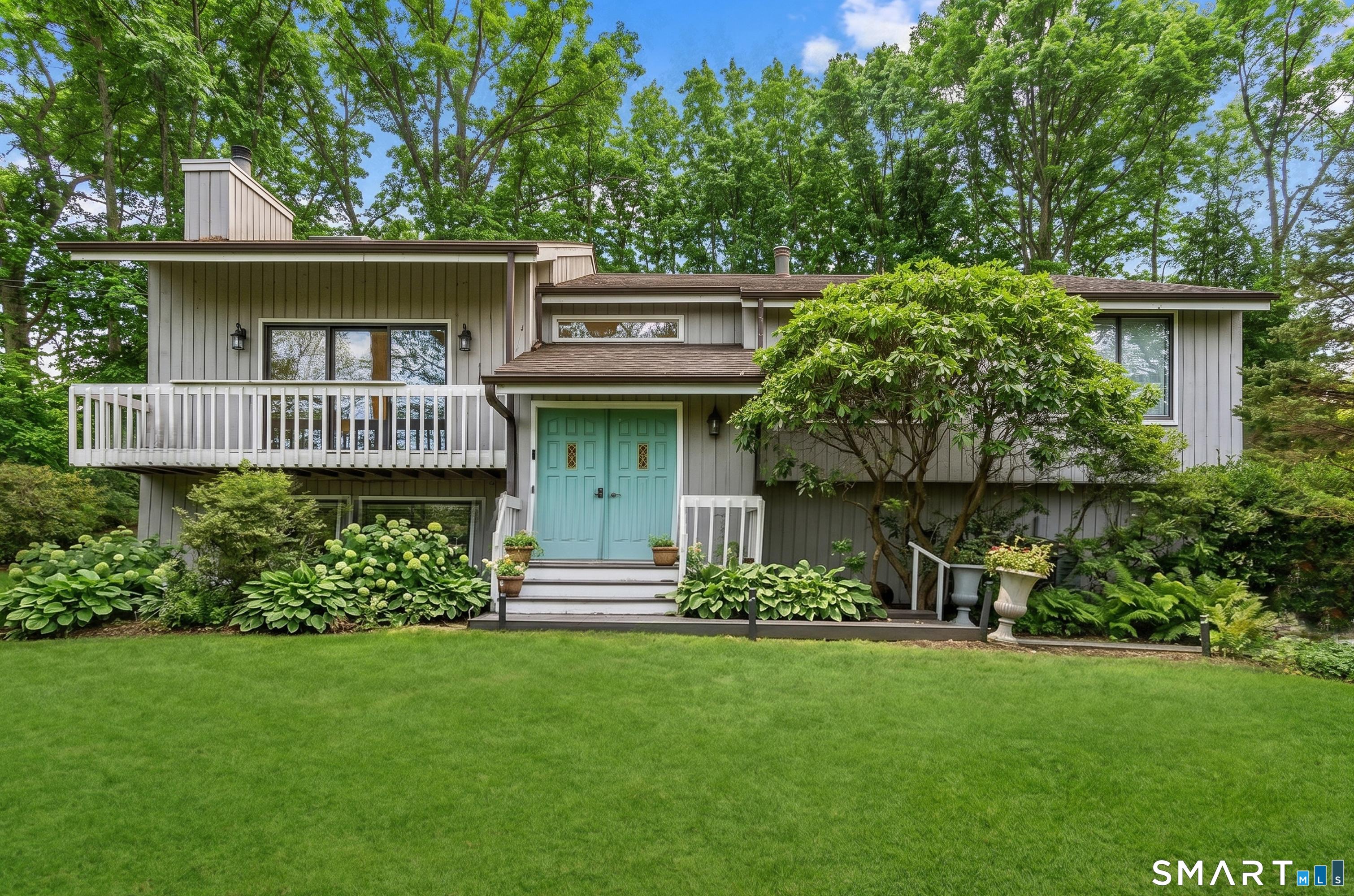 Walnut Tree Hill Rd, Shelton, CT 06484