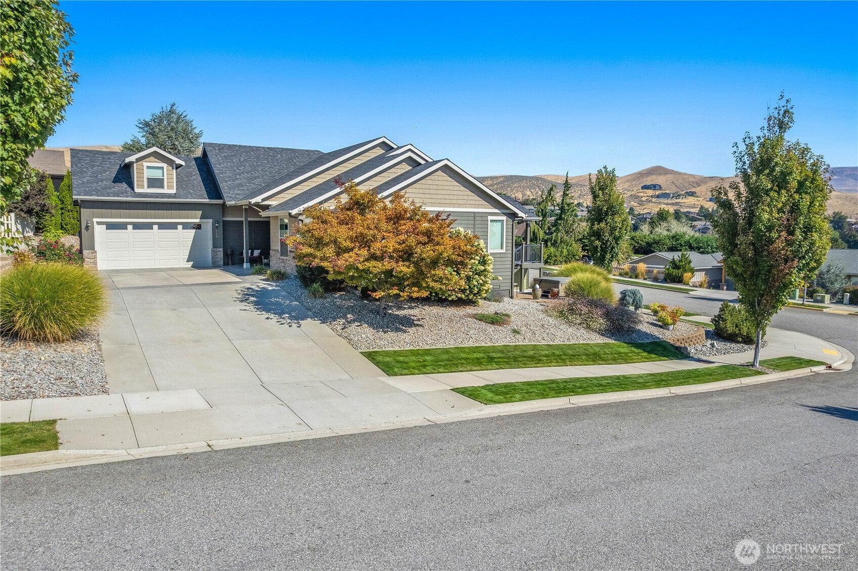 Laurie Dr, Wenatchee, WA 98801